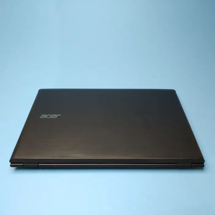 Ігровий ноутбук Acer Aspire E5-774G-52W1 / 17.3" (1920x1080) TN / Intel Core i5-7200U (2 (4) ядра по 2.5 - 3.1 GHz) / 8 GB DDR4 / 256 GB SSD / nVidia GeForce 940MX, 2 GB DDR3, 64-bit / WebCam / Win 10 Home б/в - зображення 3