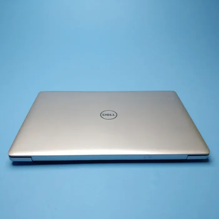 Ноутбук Dell Inspiron 15 5570 / 15.6" (1920x1080) TN / Intel Core i5-8250U (4 (8) ядра по 1.6 - 3.4 GHz) / 8 GB DDR4 / 480 GB SSD / Intel UHD Graphics 620 / WebCam / Win 10 Home  б/в - зображення 3
