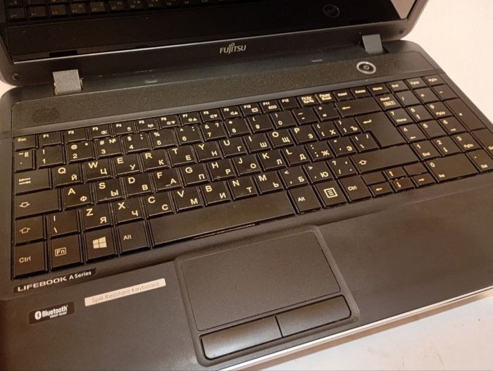 Ноутбук Fujitsu LifeBook AH512 / 15.6" (1366x768) TN / Intel Pentium B960 (2 ядра по 2.2 GHz) / 8 GB DDR3 / 120 GB SSD / Intel HD Graphics / WebCam / DVD-RW б/в - зображення 8