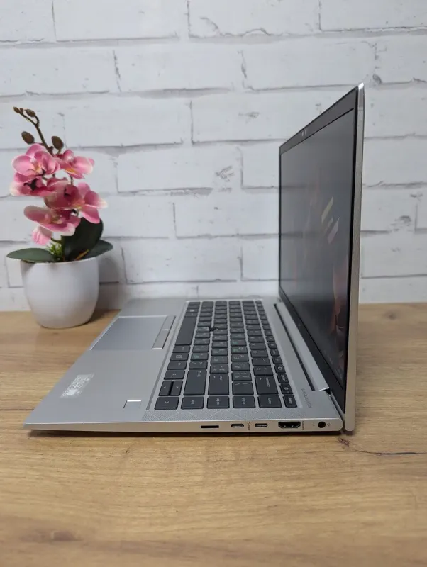 Ультрабук Б-клас HP EliteBook 845 G8 / 14" (1920x1080) TN / AMD Ryzen 5 Pro 5650U (6 (12) ядер по 2.3 - 4.2 GHz) / 16 GB DDR4 / 256 GB SSD / AMD Radeon Graphics / WebCam б/в - зображення 7