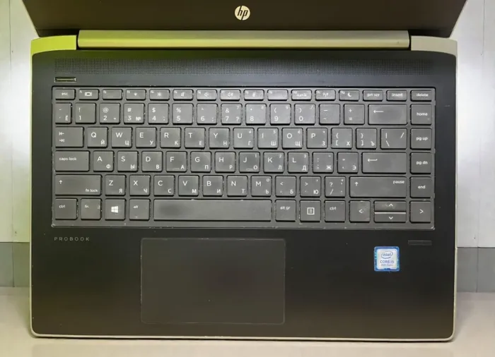 Ультрабук Б-клас HP ProBook 430 G5 / 13.3" (1920х1080) TN / Intel Core i5-8250U (4 (8) ядра по 1.6 - 3.4 GHz) / 4 GB DDR4 / 128 GB SSD / Intel UHD Graphics 620 / WebCam б/в - зображення 3