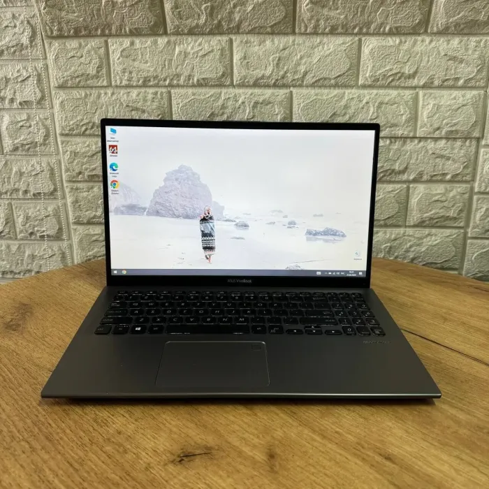 Ультрабук Б-клас Asus VivoBook F512DA / 15.6" (1920x1080) TN / AMD Ryzen 3 3200U (2 (4) ядра по 2.6 - 3.5 GHz) / 4 GB DDR4 / 256 GB SSD M.2 / AMD Radeon Vega 3 Graphics / WebCam б/в - зображення 2