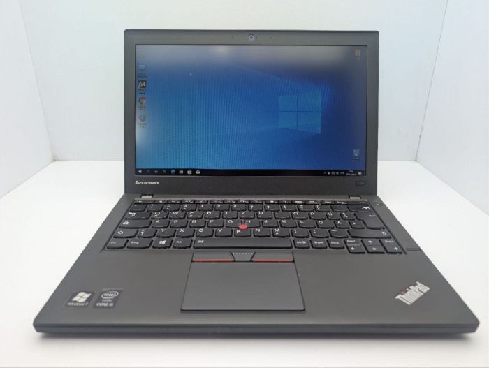 Нетбук Lenovo ThinkPad X250 / 12.5" (1366x768) TN / Intel Core i5-5200U (2 (4) ядра по 2.2 - 2.7 GHz) / 8 GB DDR3 / 180 GB SSD / Intel HD Graphics 5500 / WebCam б/в - изображение 2