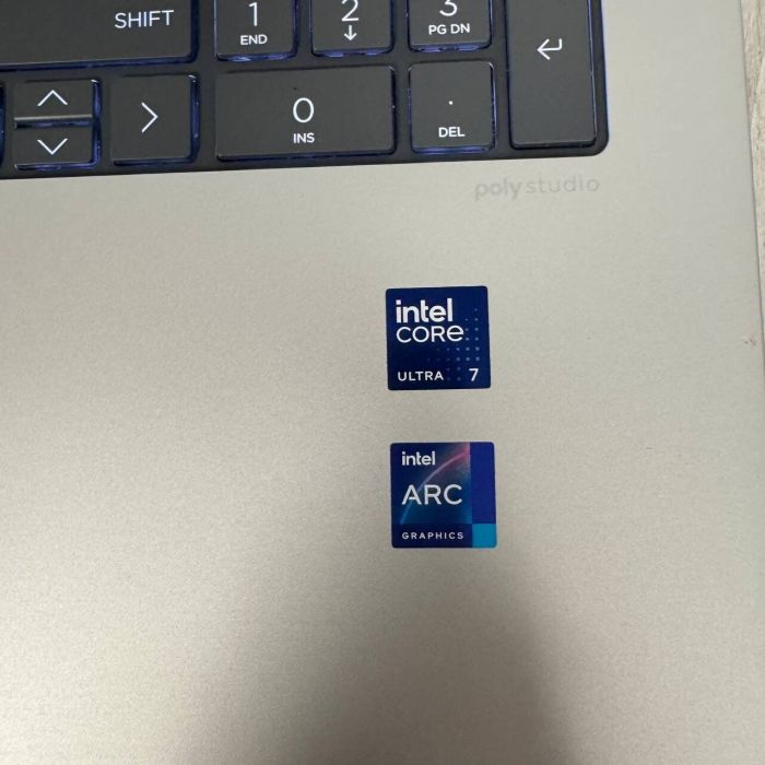 Ультрабук Б-клас HP Envy 17-da0047nr / 17.3" (1920x1080) IPS Touch / Intel Core Ultra 7 155H (16 (22) ядер по 3.8 - 4.8 GHz) / 16 GB DDR5 / 512 GB SSD NVMe / Intel Arc Graphics / WebCam б/в - зображення 8