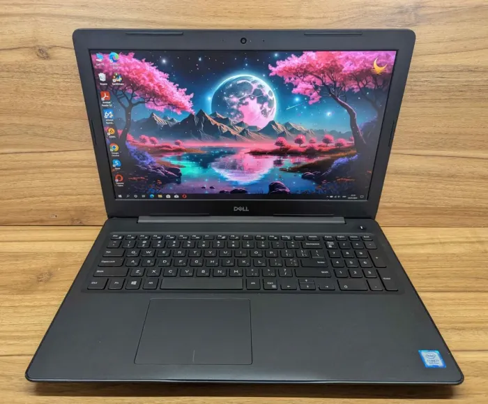 Ноутбук Dell Latitude 3590 / 15.6" (1920x1080) IPS / Intel Core i7-8550U (4 (8) ядра по 1.8 - 4.0 GHz) / 16 GB DDR4 / 512 GB SSD / AMD Radeon 530, 2 GB GDDR5, 64-bit / WebCam / Windows 10 б/в - зображення 2