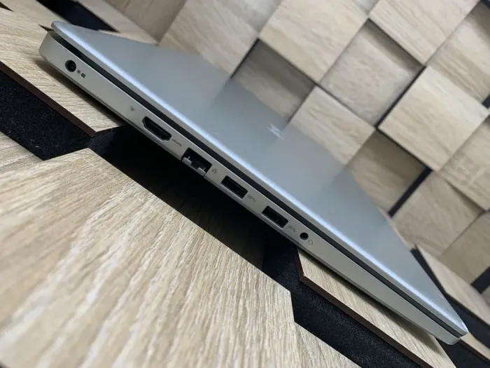 Ноутбук Б-клас Dell Inspiron 5593 / 15.6" (1366x768) TN / Intel Core i5-1035G1 (4 (8) ядер по 1.0 - 3.6 GHz) / 8 GB DDR4 / 480 GB SSD / Intel UHD Graphics / WebCam / HDMI / Windows 10 б/в - зображення 5