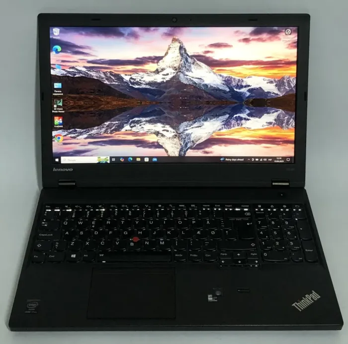 Мобільна робоча станція Lenovo ThinkPad W540 / 15.6" (2880x1620) IPS / Intel Core i7-4900MQ (4 (8) ядра по 2.8 - 3.8 GHz) / 16 GB DDR3 / 256 GB SSD / nVidia Quadro K2100M, 2 GB GDDR5, 128-bit / WebCam / DVD-ROM / Win 10 Pro б/в - зображення 2