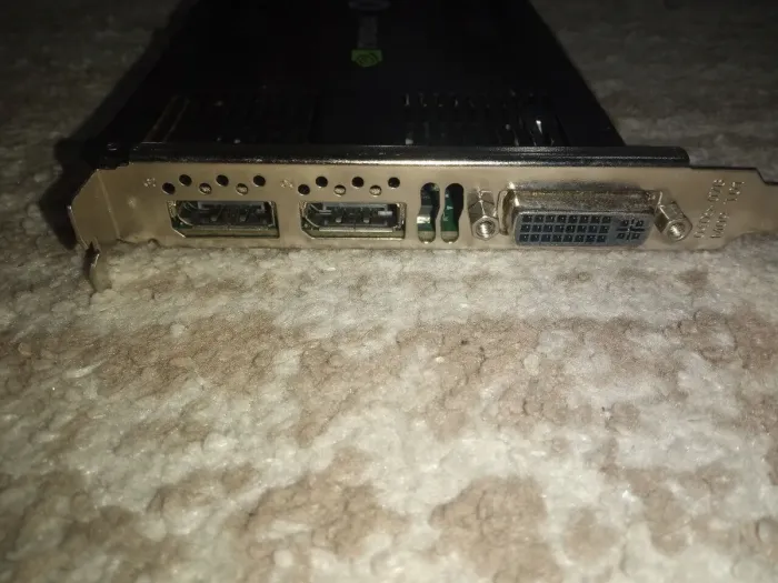 Дискретна відеокарта nVidia Quadro K4200, 4 GB GDDR5, 256-bit / 2x DisplayPort, 1x DVI б/в - зображення 4