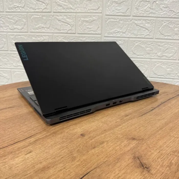 Игровой ноутбук Б-клас Lenovo Legion S7 15ACH6 / 15.6" (1920x1080) IPS / AMD Ryzen 7 5800H (8 (16) ядер по 3.2 - 4.4 GHz) / 16 GB DDR4 / 512 GB SSD / nVidia GeForce RTX 3060, 6 GB GDDR6, 192-bit / WebCam б/в - зображення 6