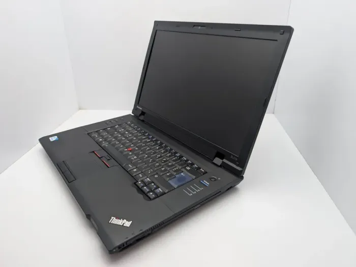 Ноутбук Lenovo ThinkPad SL510 / 15.6" (1366x768) TN / Intel Pentium T4500 (2 ядра по 2.3 GHz) / 6 GB DDR3 / 320 GB HDD / Intel HD Graphics / WebCam / АКБ не тримає б/в - зображення 4