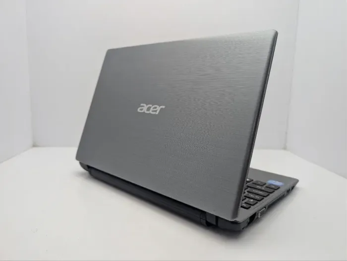 Нетбук Acer Aspire V5-171 / 11.6" (1366x768) TN / Intel Core i3-2377M (2 (4) ядра по 1.5 GHz) / 6 GB DDR3 / 500 GB HDD / Intel GD Graphics / WebCam б/в - зображення 8