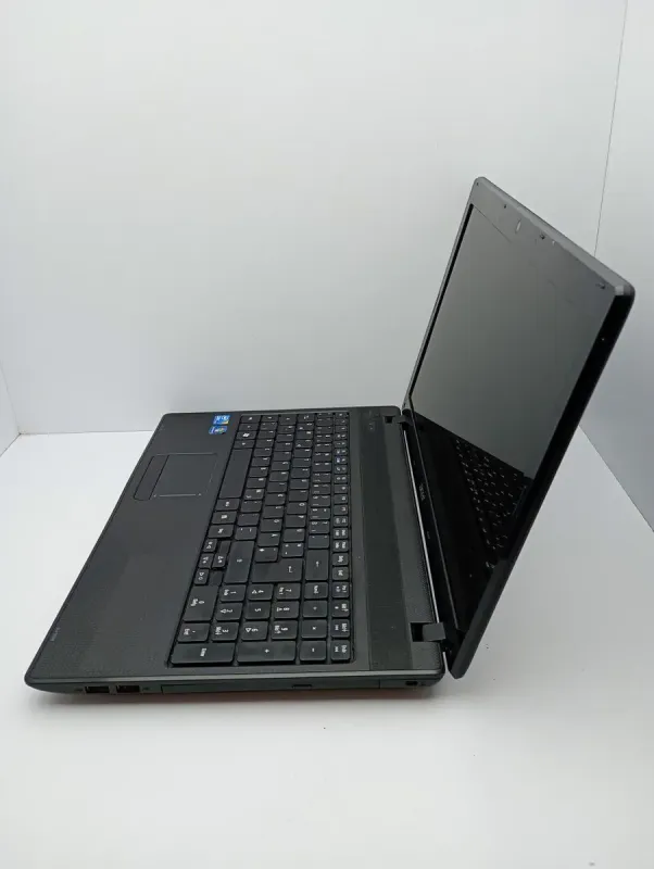 Ноутбук Acer 5742g / 15.6" (1366x768) TN / Intel Core i3-370M (2 (4) ядра по 2.4 GHz) / 4 GB DDR3 / 320 GB HDD / AMD Mobility Radeon HD 5000М / WebCam б/в - зображення 6