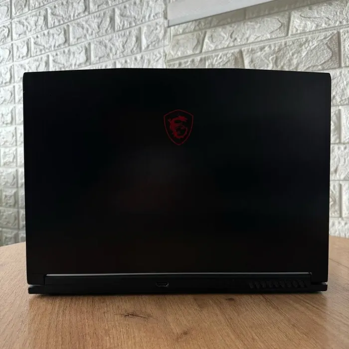 Ігровий ноутбук MSI GF63 Thin 9SCX / 15.6" (1920x1080) IPS / Intel Core i5-9300H (4 (8) ядра по 2.4 - 4.1 GHz) / 8 GB DDR4 / 512 GB SSD / nVidia GeForce GTX 1650 Max-Q, 4 GB GDDR6, 128-bit / WebCam б/в - зображення 3
