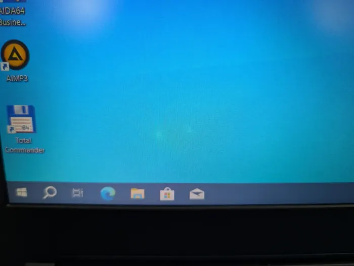 Ноутбук Б-клас HP ProBook 650 G1 / 15.6" (1920x1080) IPS / Intel Core i5-4310M (2 (4) ядра по 2.7 - 3.4 GHz) / 8 GB DDR3 / 240 GB SSD / Intel HD Graphics 4600 / WebCam / Fingerprint / Windows 10 б/в - зображення 2