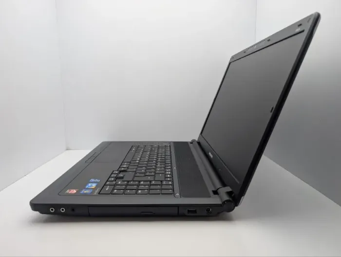 Ноутбук Medion Akoya P8416 / 18.4" (1600x900) TN / Intel Core i3-350M (2 (4) ядра по 2.26 GHz) / 6 GB DDR3 / 500 GB HDD / AMD Radeon HD 4650, 1 GB GDDR3, 128-bit / WebCam / DVD-ROM б/в - зображення 5