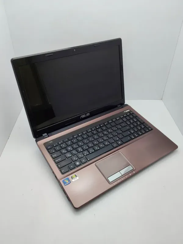 Ноутбук Asus K53S / 15.6" (1366x768) TN / Intel Core i5-2410M (2 (4) ядра по 2.3 - 2.9 GHz) / 6 GB DDR3 / 320 GB HDD / nVidia GeForce 610M, 2 GB GDDR3, 64-bit / WebCam / Посилена АКБ б/в - зображення 4