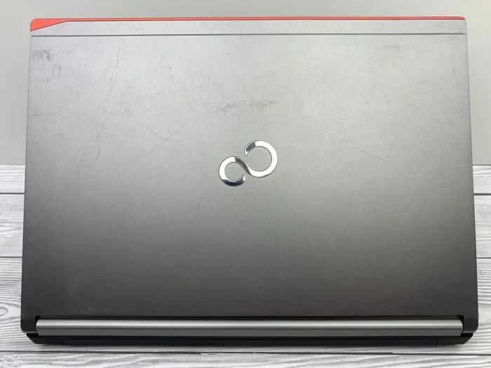 Ноутбук Б-клас Fujitsu LifeBook E734 / 13.3" (13668x768) TN / Intel Core i7-4610M (2 (4) ядра по 3.0 - 3.7 GHz) / 8 GB DDR3 / 240 GB SSD / Intel HD Graphics 4600 / WebCam б/в - зображення 8