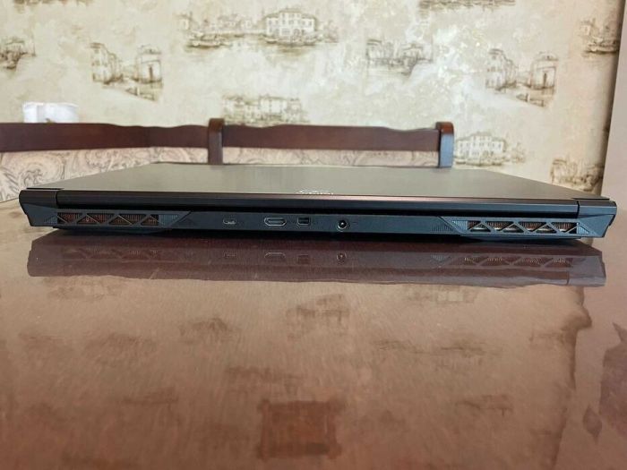 Ігровий ноутбук Clevo PC70DF1 / 17,3" (1920x1080) IPS / Intel Core i7-10870H (8 (16) ядер по 2,2 - 5,0 ГГц) / 32 ГБ DDR4 / 512 ГБ SSD / nVidia GeForce RTX 2070, 8 ГБ GDDR6, 256-біт / Веб-камера б/в - зображення 7