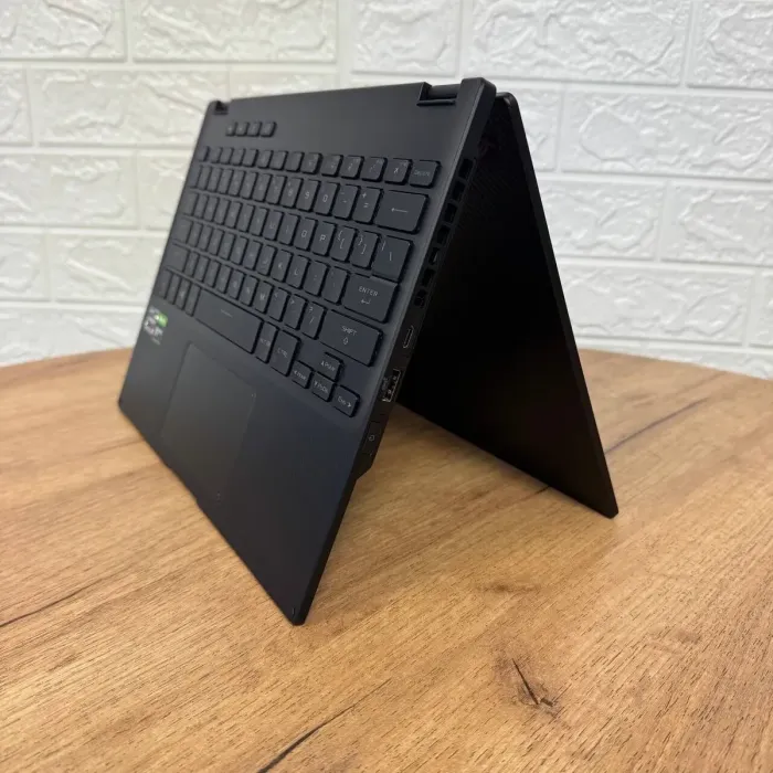 Ігровий ультрабук-трансформер Asus Rog Flow x13 GV301QH / 13.4" (3840x2400) IPS Touch / AMD Ryzen 9 5980HS (8 (16) ядер по 3.0 - 4.8 GHz) / 32 GB DDR4 / 1000 GB SSD / nVidia GeForce GTX 1650, 4 GB GDDR6, 128-bit / WebCam б/в - зображення 7