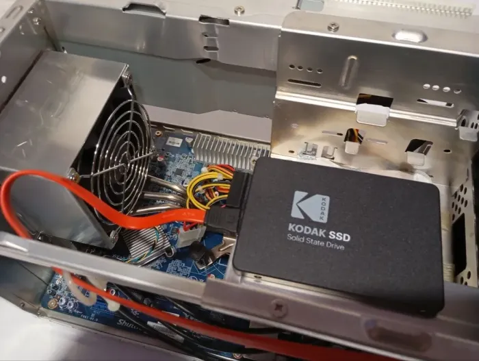 ПК Shuttle XPC Cube SH510R4 Tower / Intel Core i5-2400 (4 ядра по 3.1 - 3.4 GHz) / 8 GB DDR3 / 128 GB SSD / Intel HD Graphics 2000 б/в - зображення 7