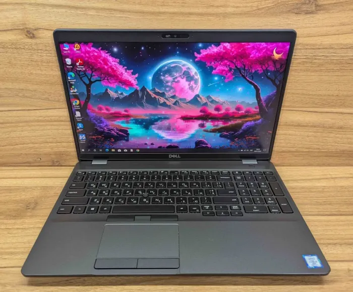 Ультрабук Б-клас Dell Latitude 5501 / 15.6" (1920x1080) IPS / Intel Core i7-9850H (6 (12) ядер по 2.6 - 4.6 GHz) / 16 GB DDR4 / 512 GB SSD / nVidia GeForce MX150, 2 GB GDDR5, 64-bit / WebCam / Windows 10 б/в - зображення 2