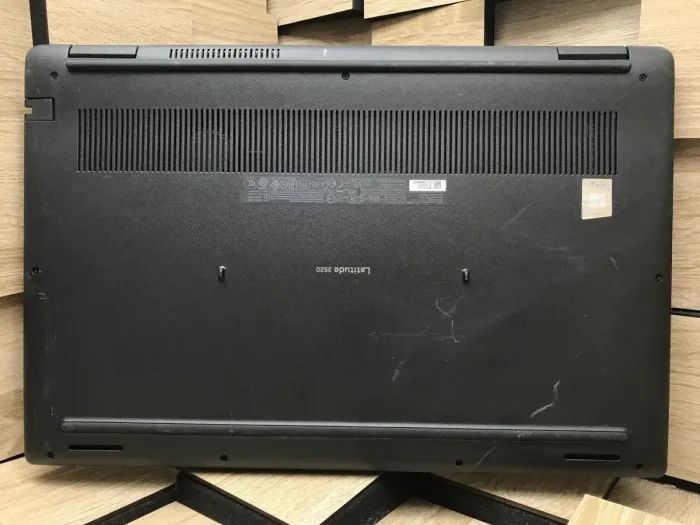 Ноутбук Б-клас Dell Latitude 3520 / 15.6" (1920x1080) IPS / Intel Core i5-1135G7 (4 (8) ядра по 2.4 - 4.2 GHz) / 8 GB DDR4 / 256 GB SSD M.2 / Intel Iris Xe Graphics / WebCam / USB 3.2 / HDMI / Windows 10 б/в - зображення 9