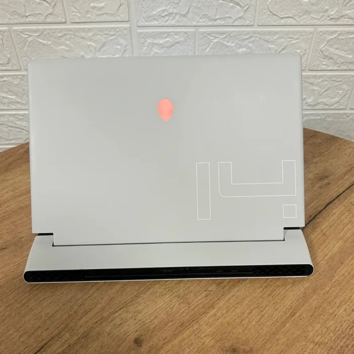 Ігровий ультрабук Dell Alienware X14 / 14" (1920x1080) IPS / Intel Core i7-12700H (14 (20) ядер 3.5 - 4.7 GHz) / 16 GB DDR4 / 512 GB SSD NVMe / nVidia GeForce RTX 3060, 6 GB GDDR6, 192-bit / WebCam б/в - зображення 3