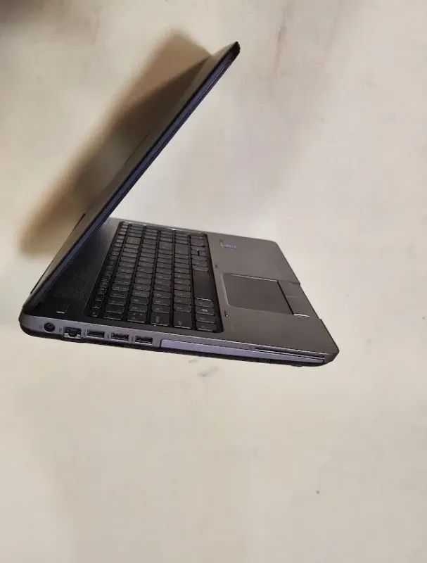 Ноутбук HP ProBook 650 G1 / 15.6" (1920x1080) TN / Intel Core i5-4300M (2 (4) ядра по 2.6 - 3.3 GHz) / 8 GB DDR3 / 128 GB SSD / Intel HD Graphics 4600 / WebCam б/в - зображення 5