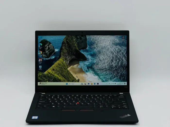 Ноутбук Б-клас Lenovo ThinkPad T490 / 14" (1920x1080) IPS / Intel Core i5-8365U (4 (8) ядра по 1.6 - 4.1 GHz) / 8 GB DDR4 / 120 GB SSD / Intel UHD Graphics / WebCam б/в - зображення 2