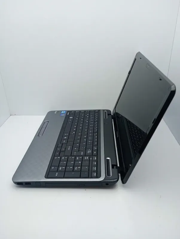 Ноутбук Toshiba Satellite / 15.6" (1366x768) TN / Intel Core i5-2410M (2 (4) ядра по 2.3 - 2.9 GHz) / 8 GB DDR3 / 500 GB HDD / nVidia GeForce GT 525M, 2 GB DDR3, 64-bit / WebCam б/в - зображення 5