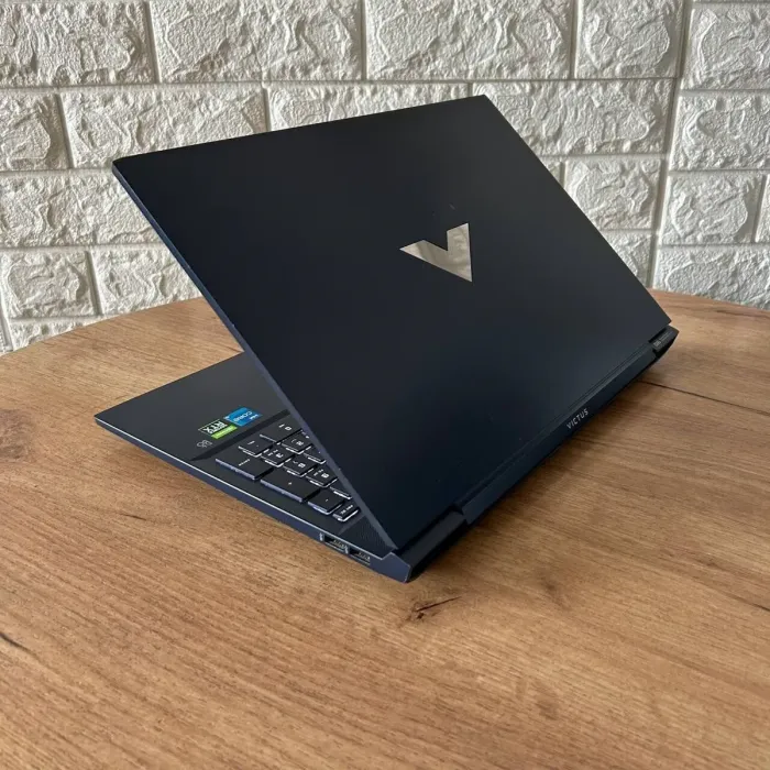 Ігровий ноутбук Б-клас HP Victus 16-d0023dx / 16.1" (1920x1080) IPS / Intel Core i5-11400H (6 (12) ядер по 2.2 - 4.5 GHz) / 8 GB DDR4 / 256 GB SSD / nVidia GeForce RTX 3050, 4 GB GDDR6, 128-bit / WebCam б/в - зображення 6