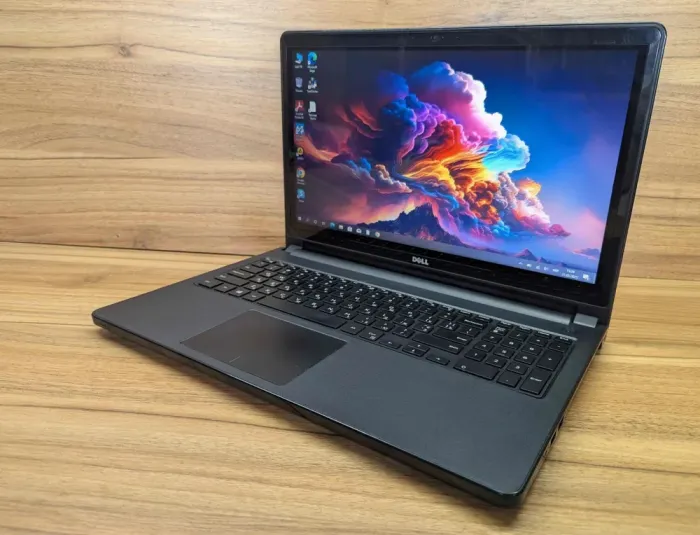 Ноутбук Dell Inspiron 5558 / 15.6" (1366x768) TN Touch / Intel Core i3-4030U (2 (4) ядра по 1.9 GHz) / 8 GB DDR3 / 240 GB SSD / Intel HD Graphics 4400 / WebCam / Windows 10 б/в - зображення 5