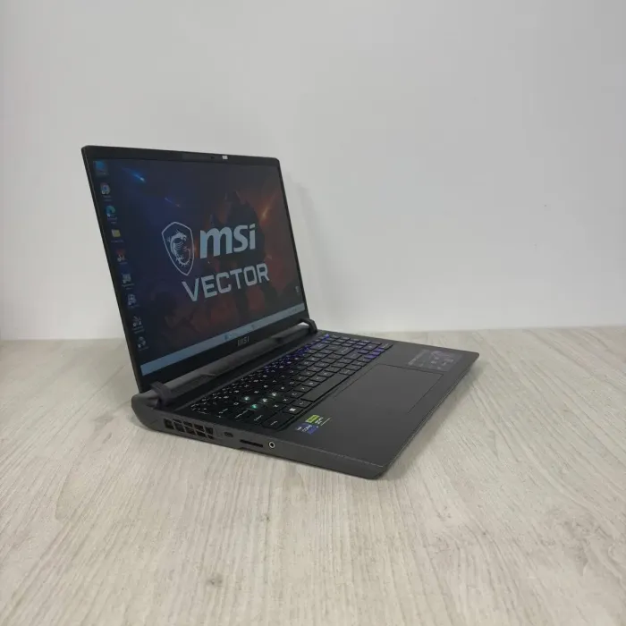 Ігровий ноутбук MSI Vector GP68HX 12VH / 16" (1920x1200) IPS / Intel Core i9-12900HX (16 (24) ядер по 3,6 - 5,0 ГГц) / 16 ГБ DDR5 / 1000 ГБ SSD NVMe / nVidia GeForce RTX 4080, 12 ГБ GDDR6, 192-біт / WebCam б/в - изображение 8