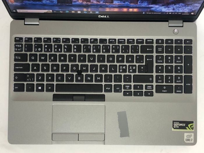 Мобільна робоча станція Б-класу Dell Precision 3551 / 15,6" (1920x1080) IPS / Intel Core i7-10750H (6 (12) ядер по 2,6 - 5,0 ГГц) / 16 ГБ DDR4 / 256 ГБ SSD / nVidia Quadro P620, 4 ГБ GDDR5, 128-біт / Win 10 Pro б/в - зображення 8