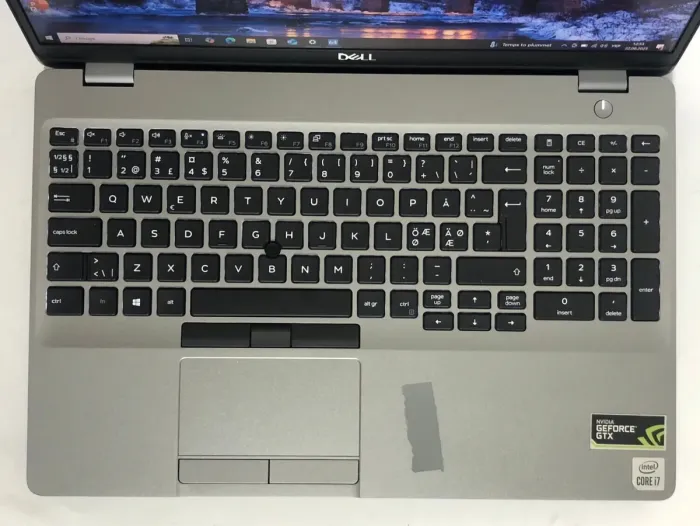 Мобільна робоча станція Б-класу Dell Precision 3551 / 15,6" (1920x1080) IPS / Intel Core i7-10750H (6 (12) ядер по 2,6 - 5,0 ГГц) / 16 ГБ DDR4 / 256 ГБ SSD / nVidia Quadro P620, 4 ГБ GDDR5, 128-біт / Win 10 Pro б/в - зображення 8