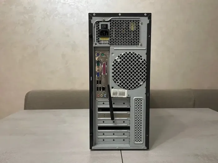 Системний блок Grand 202K Tower / Intel Xeon E5450 (4 ядра по 3.0 GHz) / 4 GB DDR2 / 120 GB SSD / no GPU / Wi-Fi б/в - зображення 3