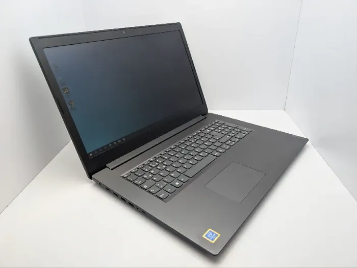 Ноутбук Lenovo V340-17 / 17.3" (1600x900) TN / Intel Pentium Gold 5405U (2 (4) ядра по 2.3 GHz) / 8 GB DDR4 / 120 GB SSD / Intel UHD Graphics / WebCam / DVD-ROM б/в - зображення 6