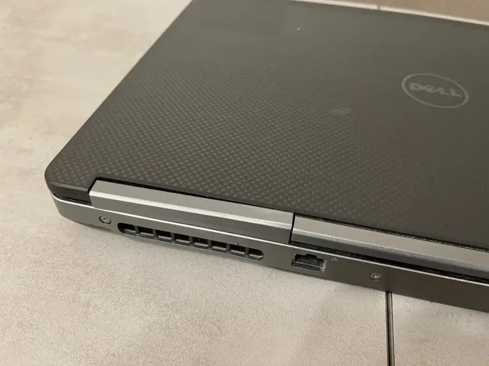 Робоча станція Б-клас Dell Precision 7510 / 15.6" IPS / Core i7-6820HQ (4(8) ядра по 2.7-3.6GHz) / 16GB DDR4 / 256GB SSD / Quadro M1000M, 2GB GDDR5, 128-bit / WebCam / miniDP / HDMI б/в - зображення 11