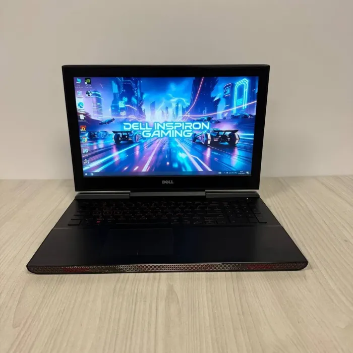 Ігровий ноутбук Dell Inspiron 15 Gaming 7567 / 15.6" (1920x1080) TN / Intel Core i5-7300HQ (4 ядра по 2.5 - 3.5 GHz) / 8 GB DDR4 / 128 GB SSD M.2 + 1000 GB HDD / nVidia GeForce GTX 1050, 4 GB GDDR5, 128-bit / WebCam б/в - зображення 2