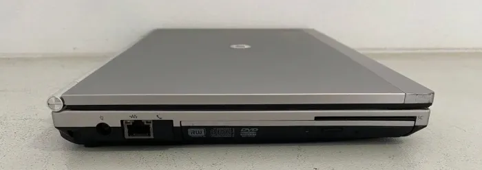 Нетбук Б-клас HP EliteBook 2560p / 12.5" (1366x768) TN / Intel Core i7-2620M (2 (4) ядра по 2.7 - 3.4 GHz) / 8 GB DDR3 / 128 GB SSD / Intel HD Graphics 3000 / DVD-ROM / WebCam / VGA б/в - зображення 3