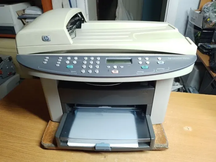 БФП HP LaserJet 3030 / Лазерний монохромний друк / 1200 x 1200 dpi / A4 / 14 стор/хв / USB 2.0, LPT б/в - зображення 2