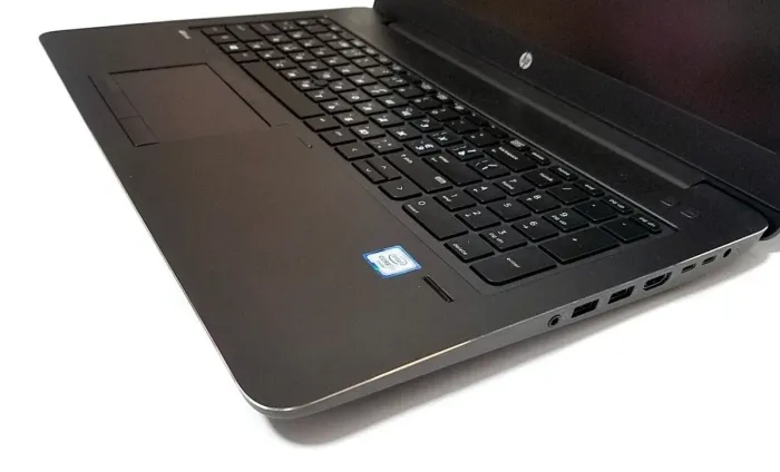Ноутбук HP ZBook 15 G3 / 15.6" (1920x1080) TN / Intel Core i5-6440HQ (4 ядра по 2.6 - 3.5 GHz) / 32 GB DDR4 / 256 GB SSD / Intel HD Graphics 530 / WebCam / Win10 б/в - зображення 4