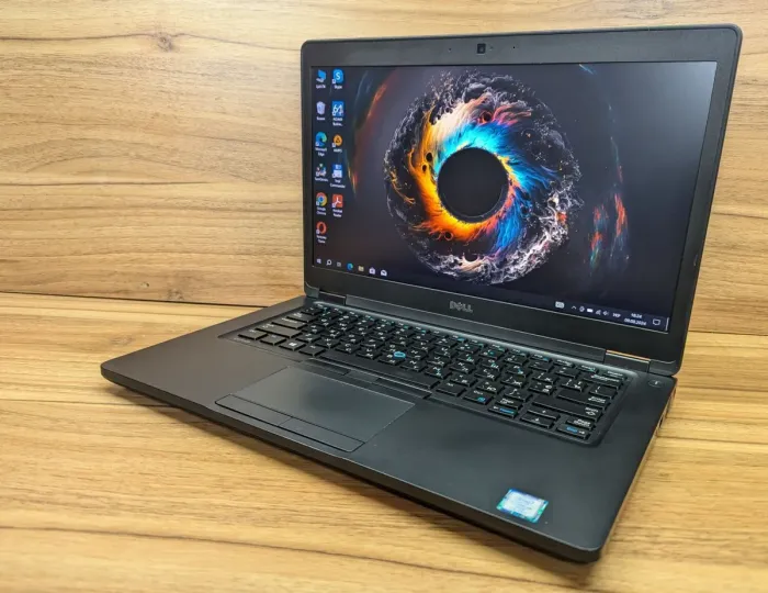 Ультрабук Dell Latitude 5480 / 14" (1920x1080) IPS / Intel Core i5-7300U (2 (4) ядра по 2.6 - 3.5 GHz) / 8 GB DDR4 / 240 GB SSD / Intel HD Graphics 620 / WebCam / Windows 10  б/в - зображення 5