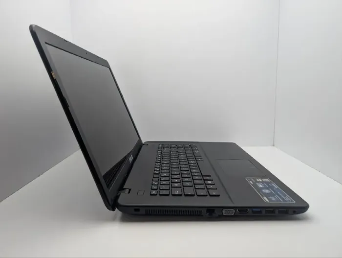 Ноутбук Asus F751M / 17.3" (1600x900) TN / Intel Celeron N2940 (4 ядра по 1.83 - 2.25 GHz) / 8 GB DDR3 / 120 GB SSD / Intel HD Graphics / WebCam / DVD-ROM б/в - зображення 4