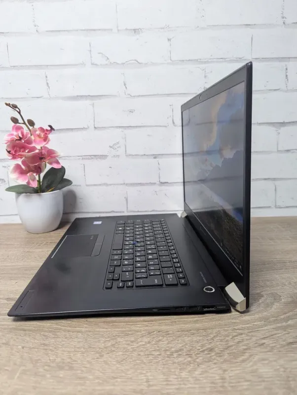 Ноутбук Toshiba Dynabook Tecra X50-F-15P / 15.6" (1920x1080) TN / Intel Core i5-8265U (4 (8) ядра по 1.6 - 3.9 GHz) / 16 GB DDR4 / 256 GB SSD / Intel UHD Graphics / WebCam б/в - зображення 6