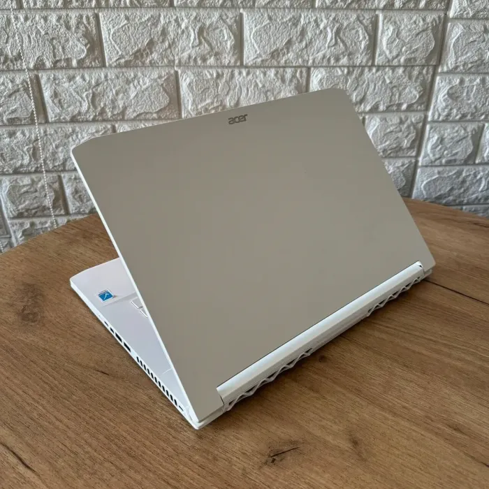 Ігровий ноутбук Acer ConceptD CN715-71 / 15.6" (3840x2160) IPS / Intel Core i7-9750H (6 (12) ядер по 2.6 - 4.5 GHz) / 32 GB DDR4 / 1000 GB SSD / nVidia GeForce RTX 2080 Max-Q, 8 GB GDDR6, 256-bit / WebCam б/в - зображення 6