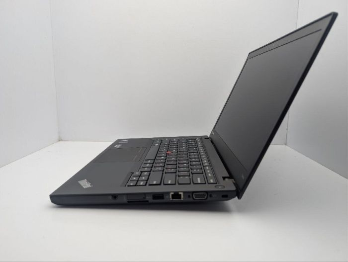 Ноутбук Lenovo ThinkPad T440s / 14" (1600x900) TN / Intel Core i5-4300U (2 (4) ядра по 1.9 - 2.9 GHz) / 8 GB DDR3 / 256 GB SSD / Intel HD Graphics 4400 / WebCam б/в - зображення 5