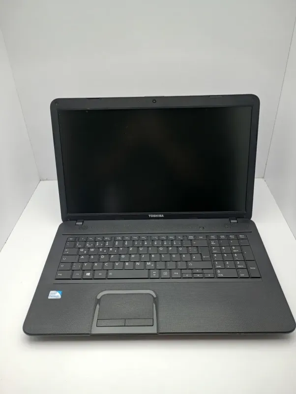Ноутбук Toshiba C870 / 17.3" (1600x900) TN / Intel Pentium 2020M (2 ядра по 2.4 GHz) / 6 GB DDR3 / 500 GB HDD / Intel HD Graphics / WebCam б/в - зображення 2