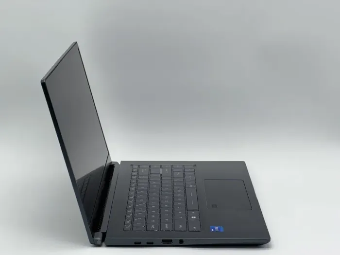Ультрабук MSI Prestige 15 A11SB-469CA / 15.6" (1920x1080) IPS / Intel Core i7-1185G7 (4 (8) ядра по 3.0 - 4.8 GHz) / 16 GB DDR4 / 480 GB SSD / Intel Iris Xe Graphics / WebCam б/в - зображення 3