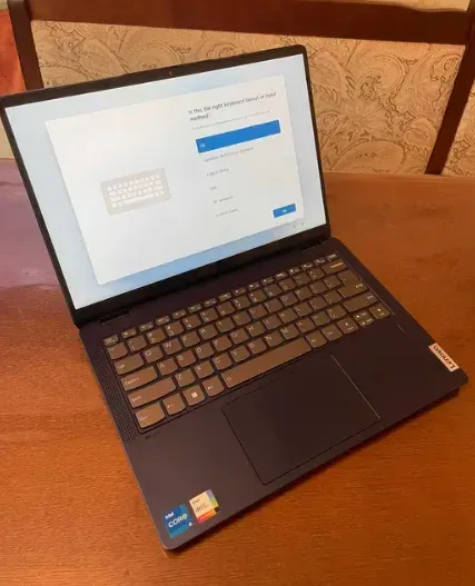 Ультрабук Lenovo Flex 5 14IRU8 / 14" (1920x1080) IPS Touch / Intel Core i5-1335U (10 (12) ядер по 3.4 - 4.6 GHz) / 8 GB DDR4 / 512 GB SSD / Intel Iris Xe Graphics eligible / WebCam б/в - зображення 2